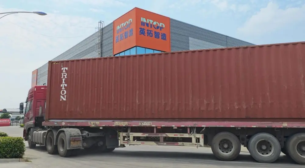 Proiect client Tanzania: 3 linii complete de producție de băuturi, containere cu HQ de 17 x 40' au plecat din Shanghai conform programului
